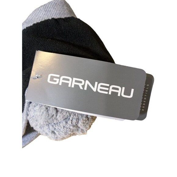 Louis Garneau Merino Wool Blend Hat Beanie NEW Nordic Sport Cap White Gray Pom - Picture 7 of 10